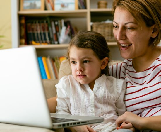 Ayudas madres trabajadoras